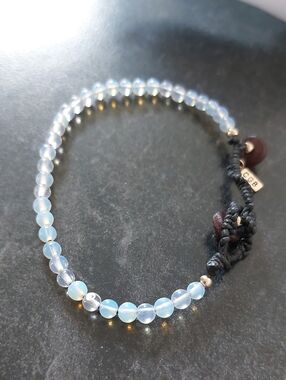 💜5/$25💜 Dainty 3mm Opalite Bead Bracelet 6.5-7.5"